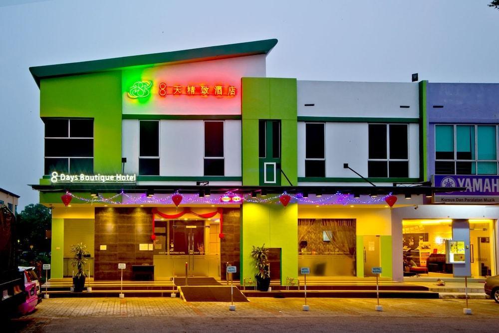 Hotel Zamburger Skudai Exterior photo