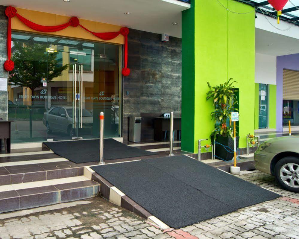 Hotel Zamburger Skudai Exterior photo
